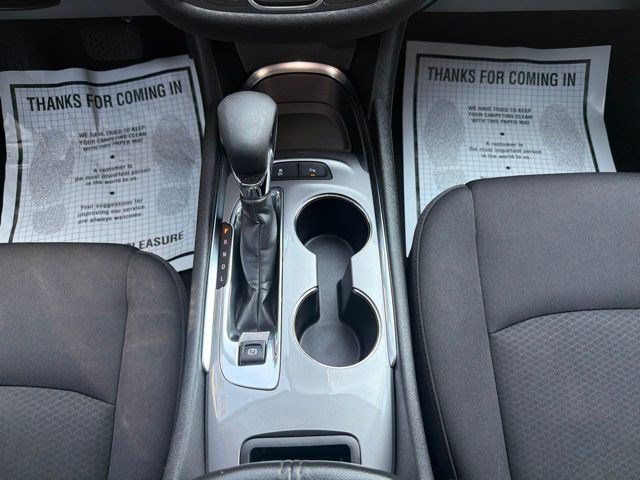 Used 2024 Summit White Chevrolet LT image 23