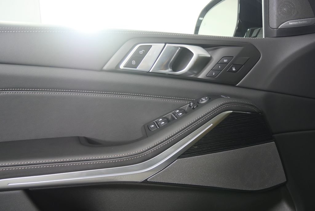 Used 2026 Brooklyn Grey Metallic BMW sDrive40i image 8