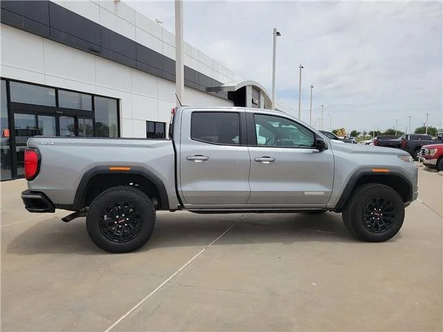 New 2026 Sterling Metallic GMC Elevation image 4