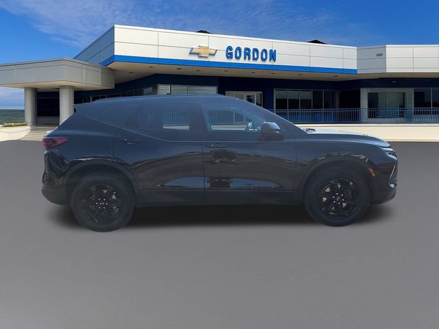 Used 2024 Black Chevrolet 2LT image 7