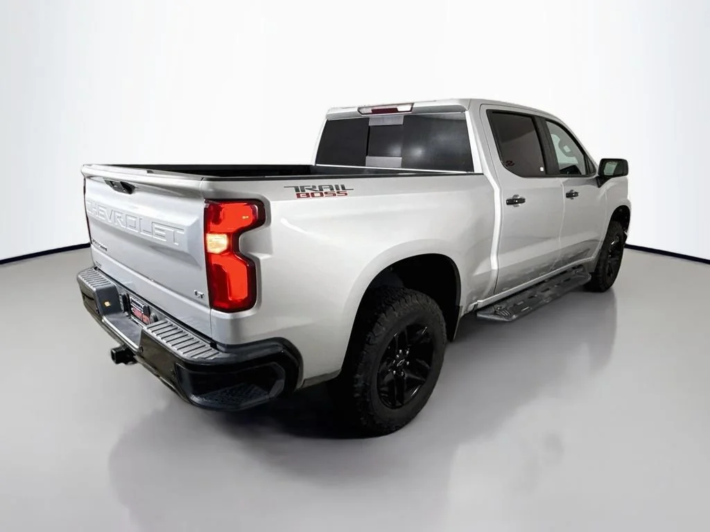 Used 2019 SILVER ICE METALLIC Chevrolet LT Trail Boss image 7