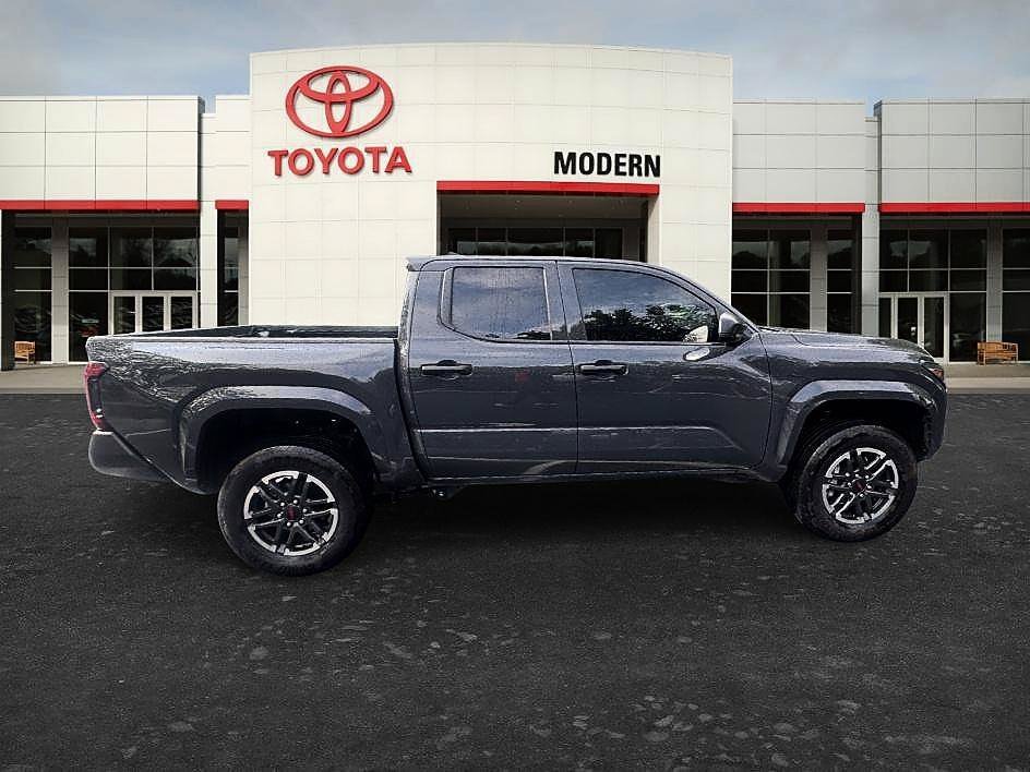 Certified Used 2025 Underground Toyota SR image 16