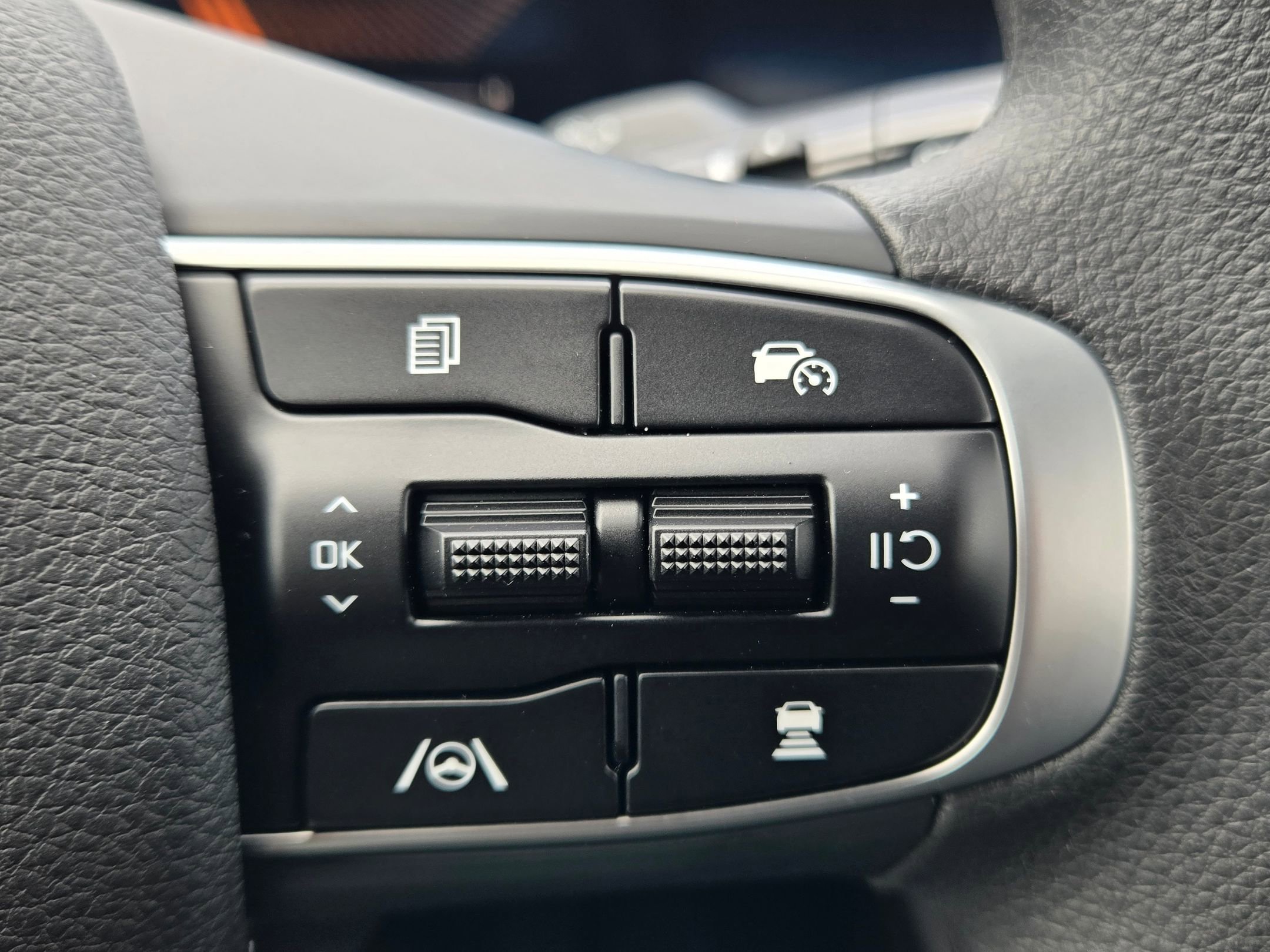 2026 Kia K5 LXS - Photo 25