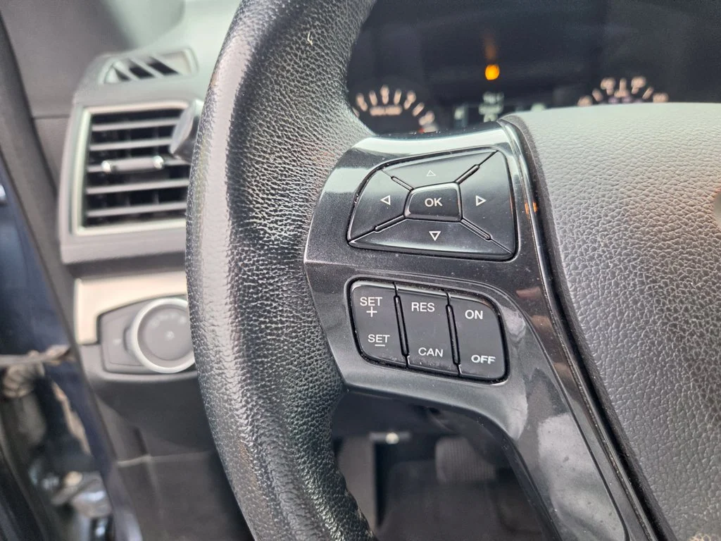 Used 2018 Blue Ford XLT image 15