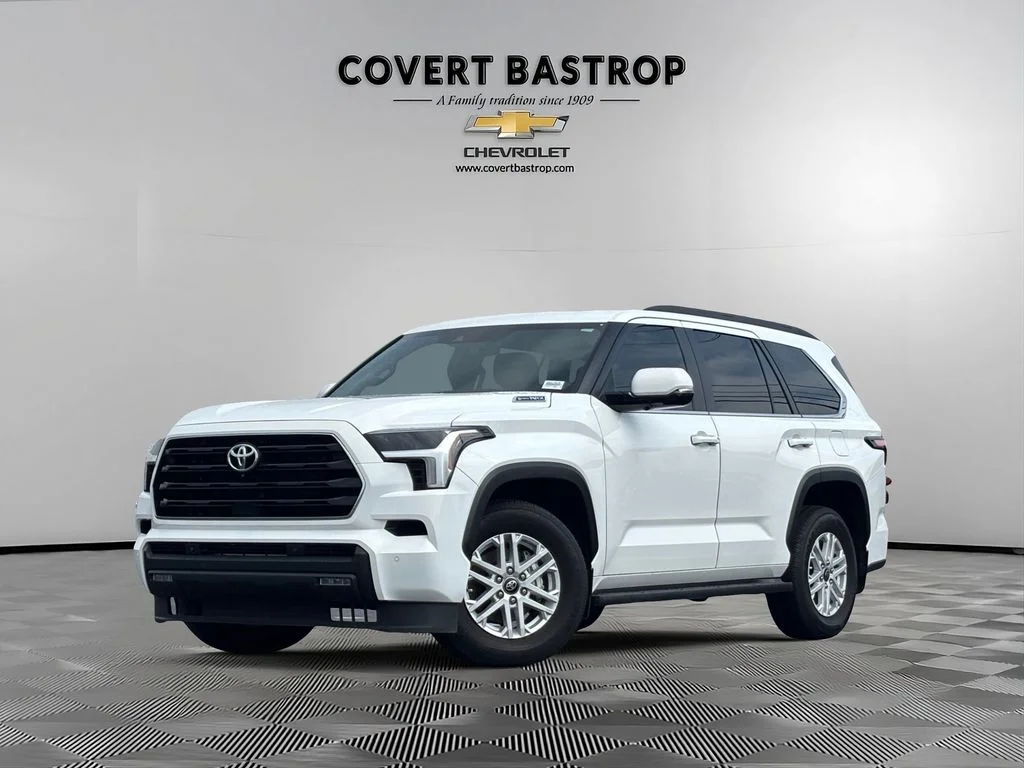 Used 2025 White Toyota SR5 image 1