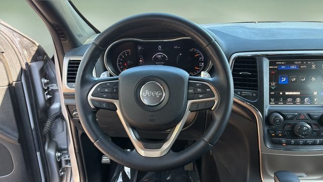 Used 2016 Silver Jeep Laredo image 12