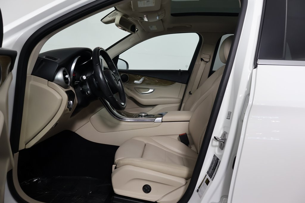 Used 2018 Polar White Mercedes-Benz GLC 300 image 10