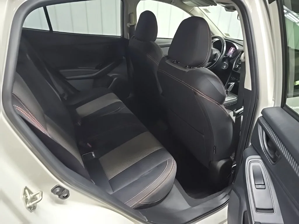 Used 2018 Crystal White Pearl Subaru 2.0i Premium image 17