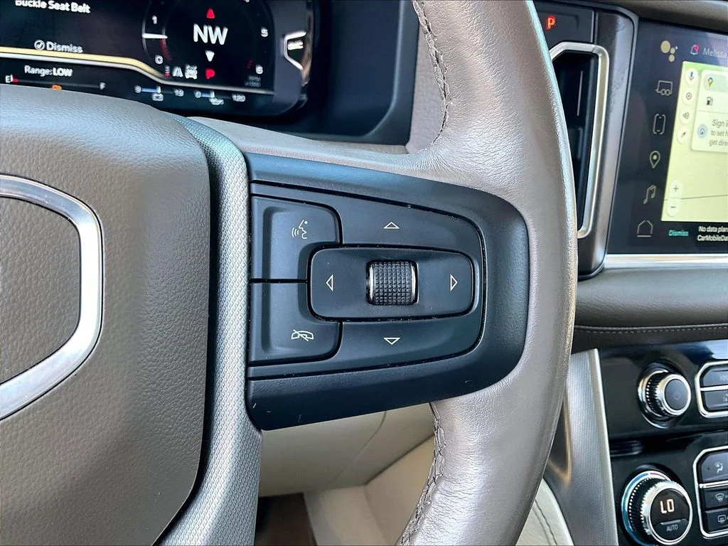 Used 2022 White Frost Tricoat GMC Denali image 24