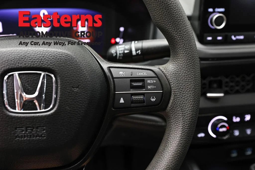 Used 2025 Black Honda SE image 16