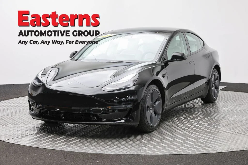 Used 2022 Black Tesla Long Range image 1