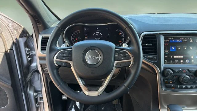 Used 2016 Silver Jeep Laredo image 12