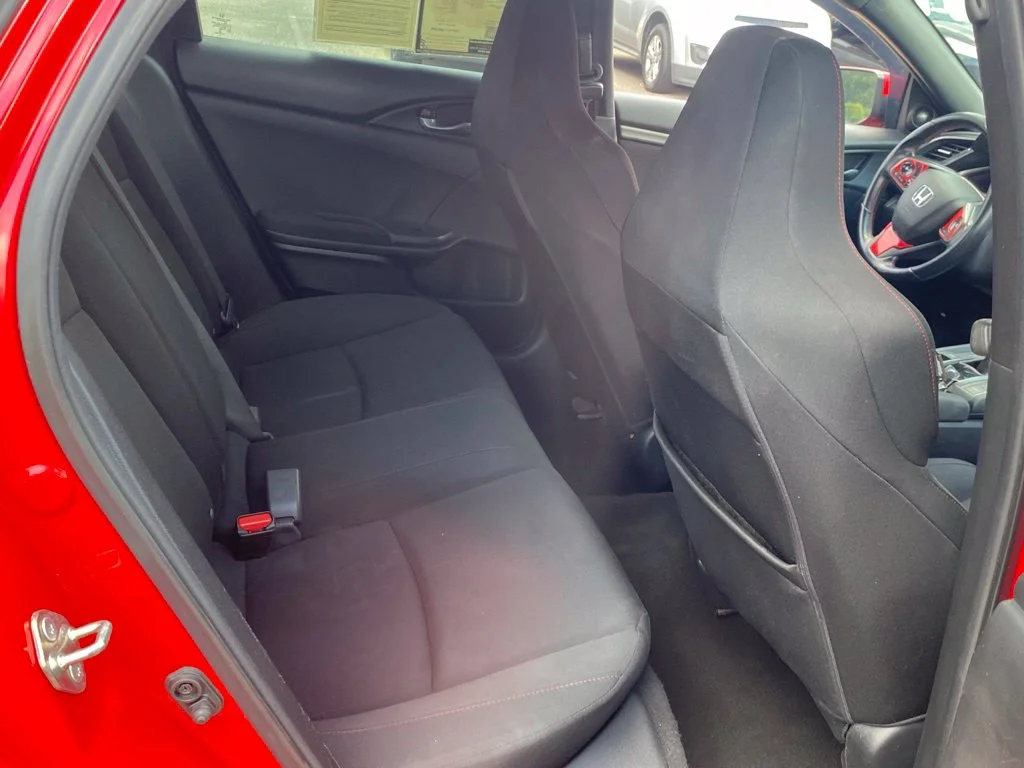 Used 2019  Honda Si image 15