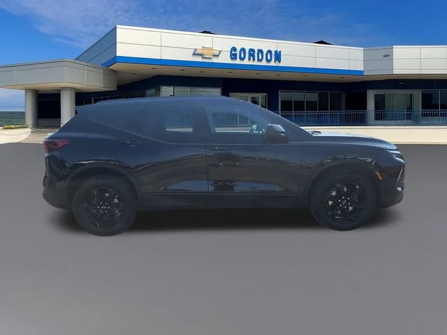 Used 2024 Black Chevrolet 2LT image 7