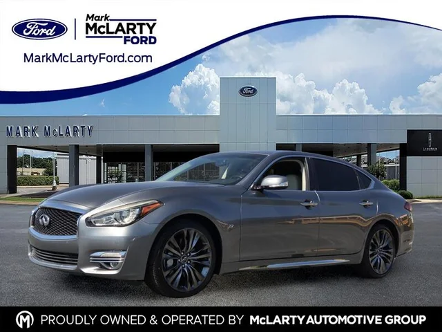 2018 INFINITI Q70 3.7 LUXE RWD