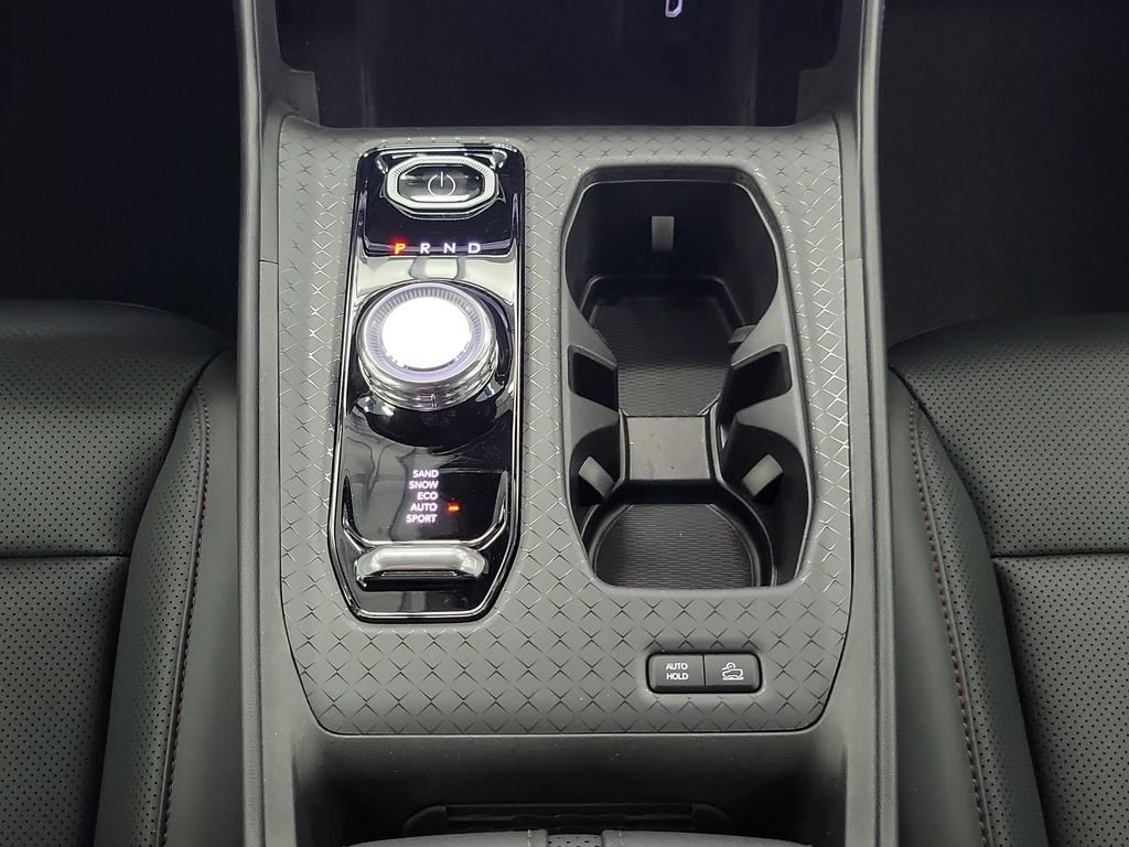 New 2025 Bright White Clear-Coat Exterior Paint Jeep Limited image 17