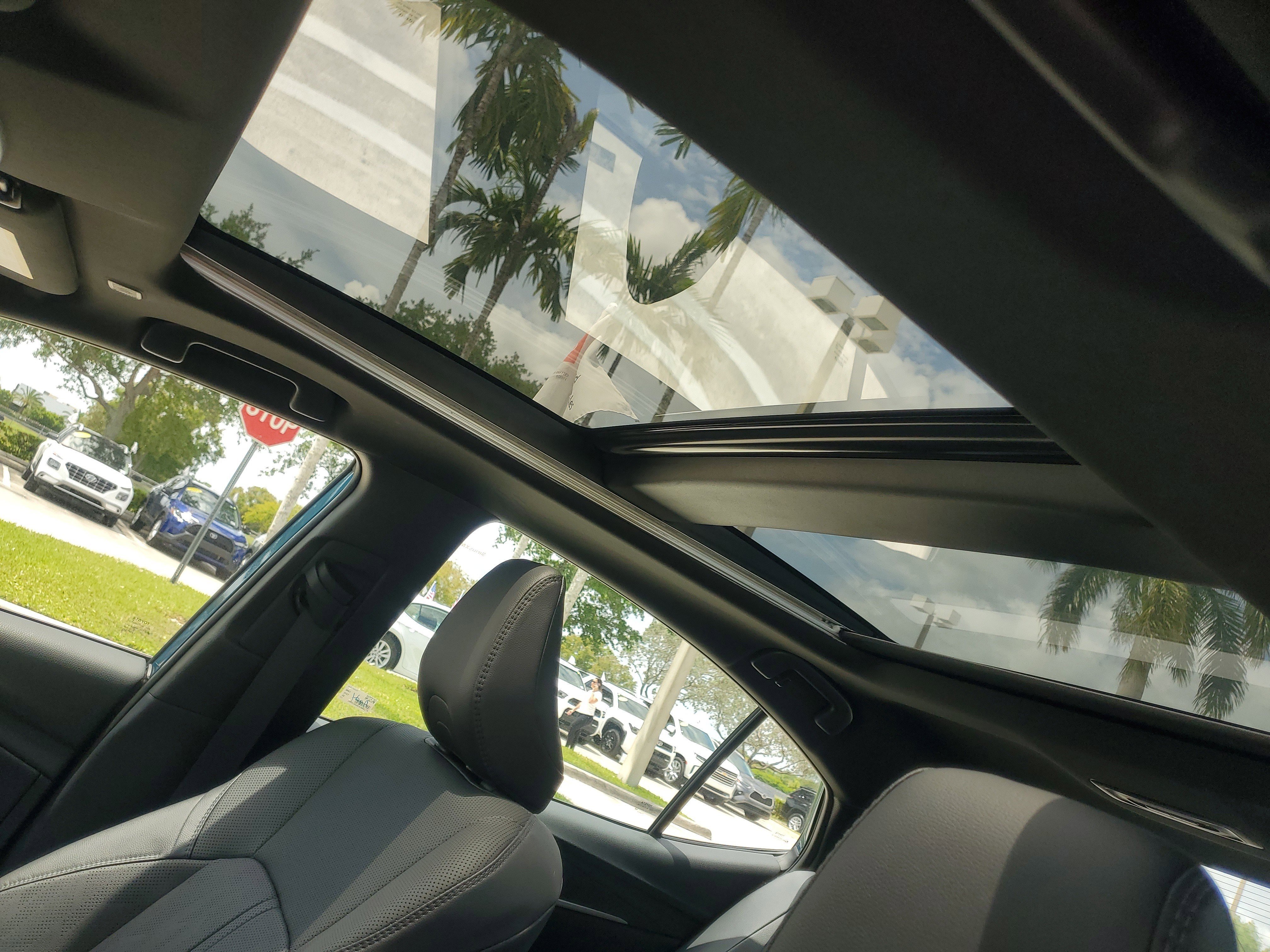 Certified Used 2025 Ocean Toyota XSE image 18