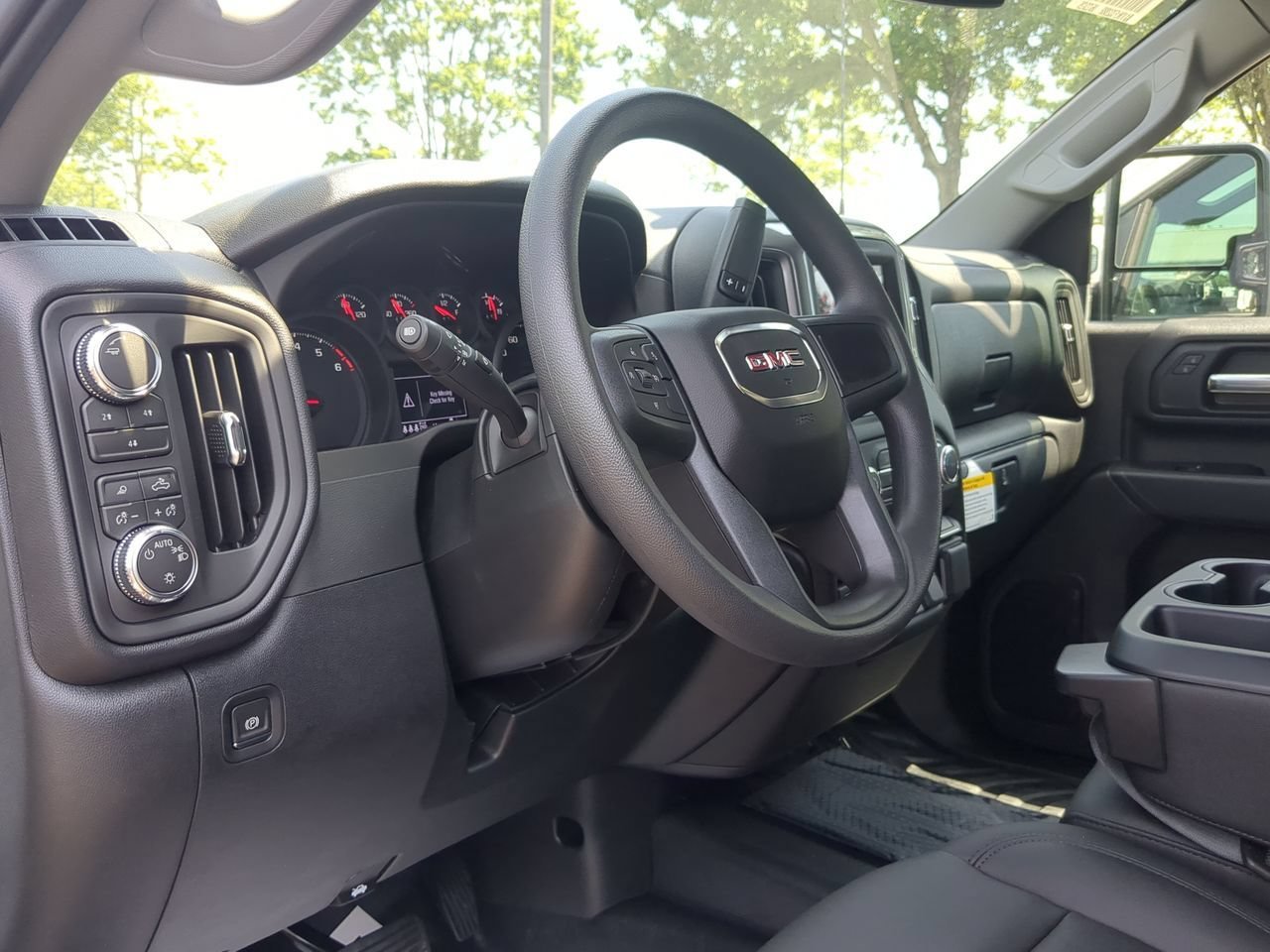 2026 GMC Sierra 2500HD Pro - Photo 10