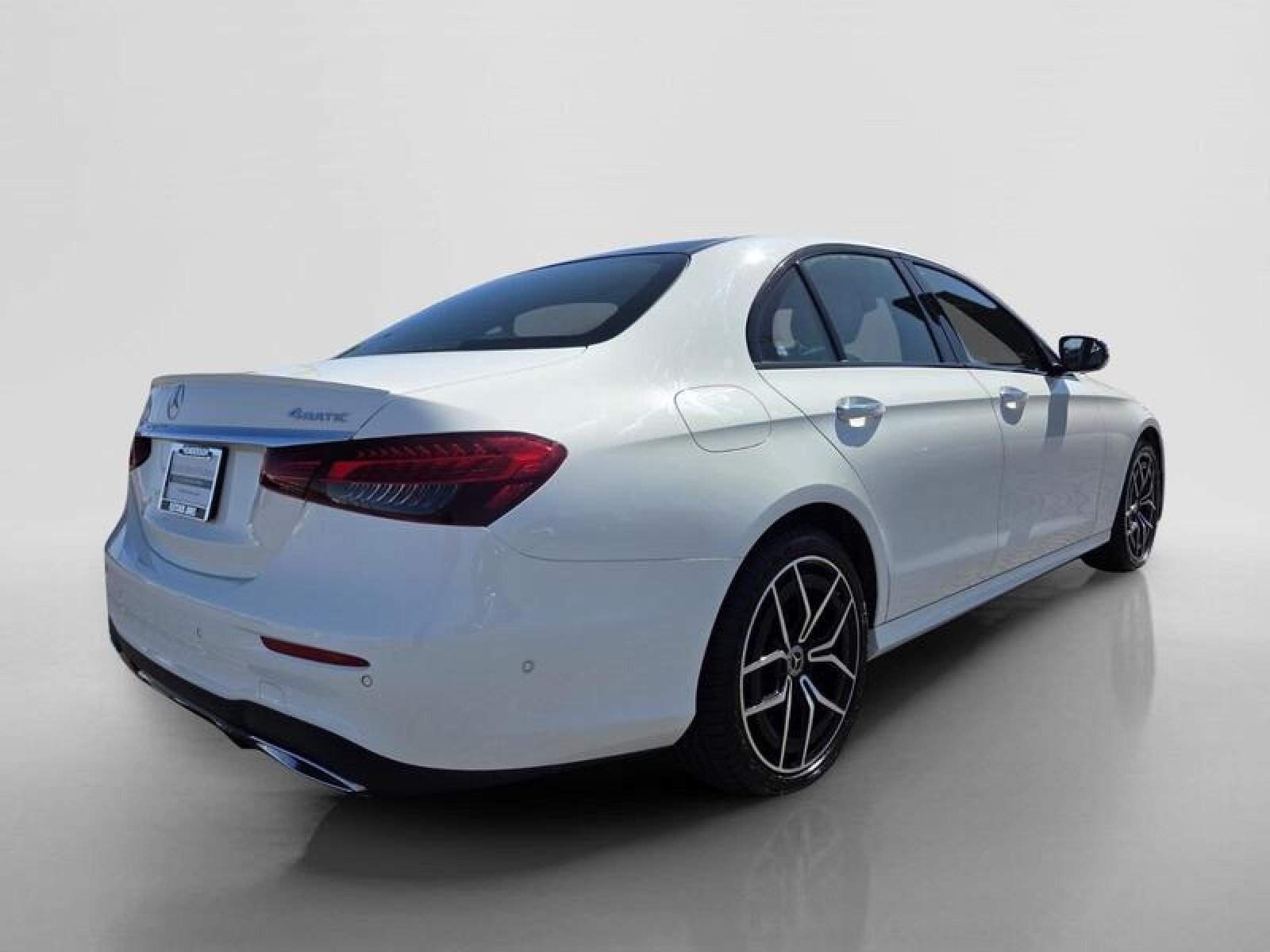 Certified Used 2023 Polar White Mercedes-Benz E 450 image 5