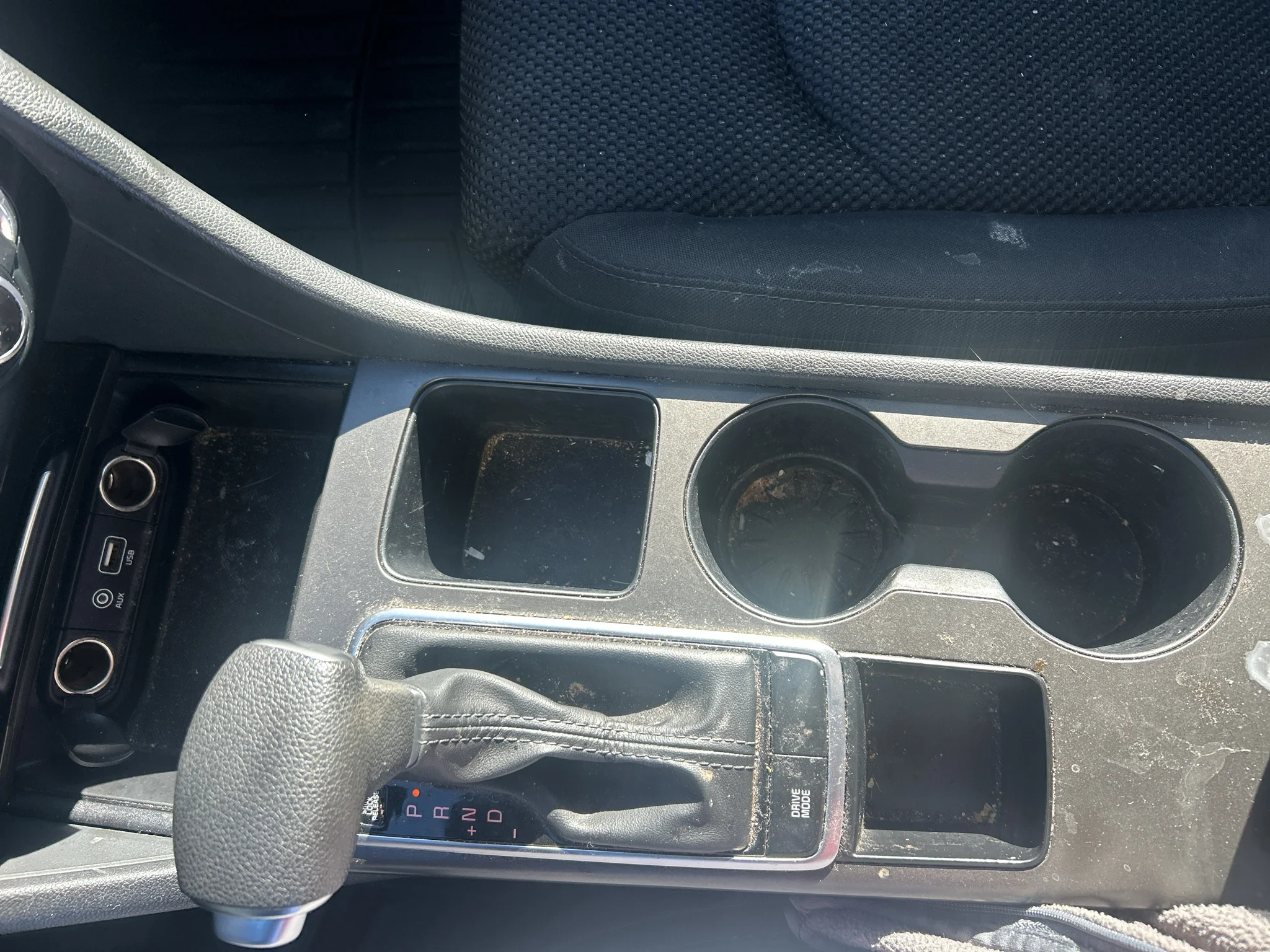 Used 2019 Sparkling Silver Kia LX image 14