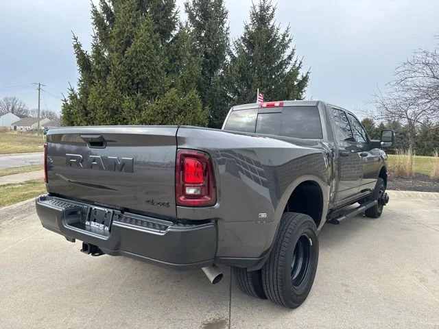 Used 2025 Granite Crystal Clearcoat Metallic Ram Tradesman image 7
