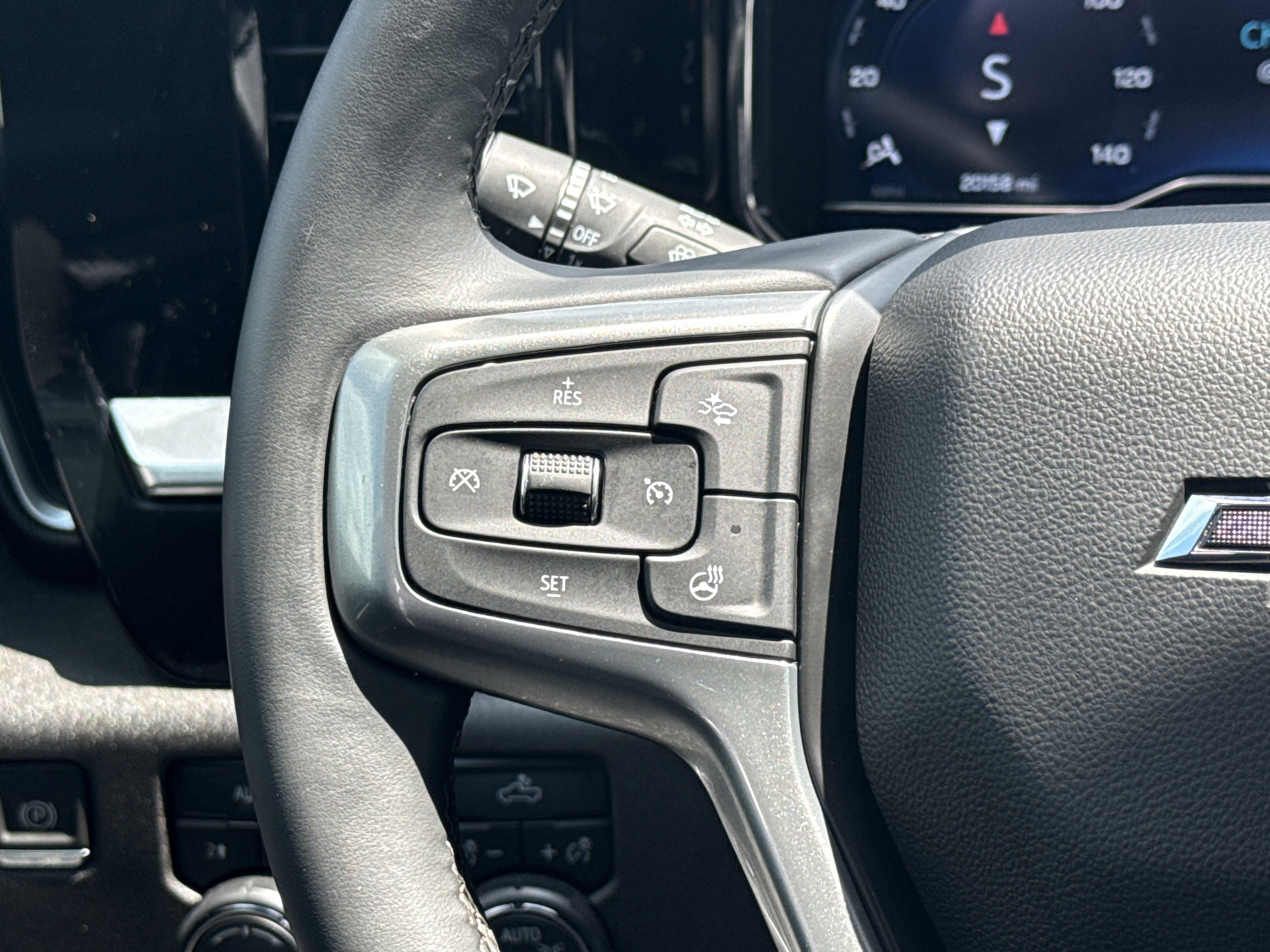 2023 Chevrolet Silverado 1500 RST - Photo 25