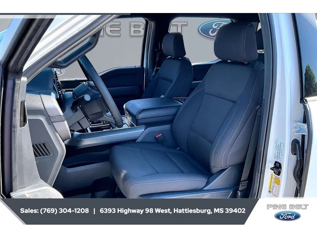 New 2026 Oxford White Ford XLT image 19