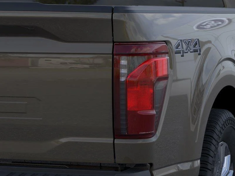New 2026 Marsh Gray Ford XLT 4WD SuperCrew 5.5' Box image 8
