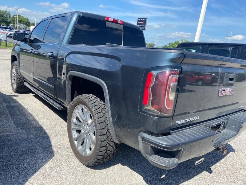 Used 2017 Dark Slate Metallic GMC Denali image 5