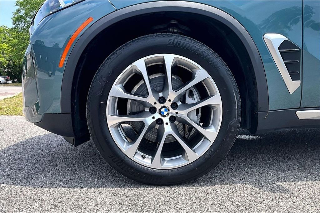 Used 2024 Blue BMW xDrive40i image 35