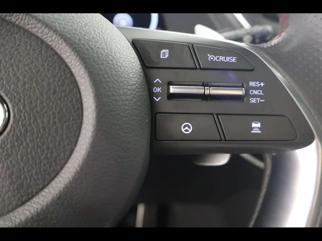 Used 2021 Black Hyundai SEL Plus image 23