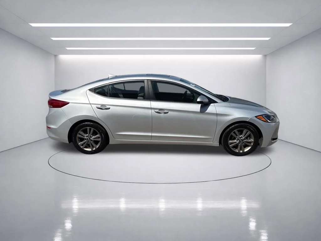 Used 2018 Symphony Silver Hyundai Value Edition image 8