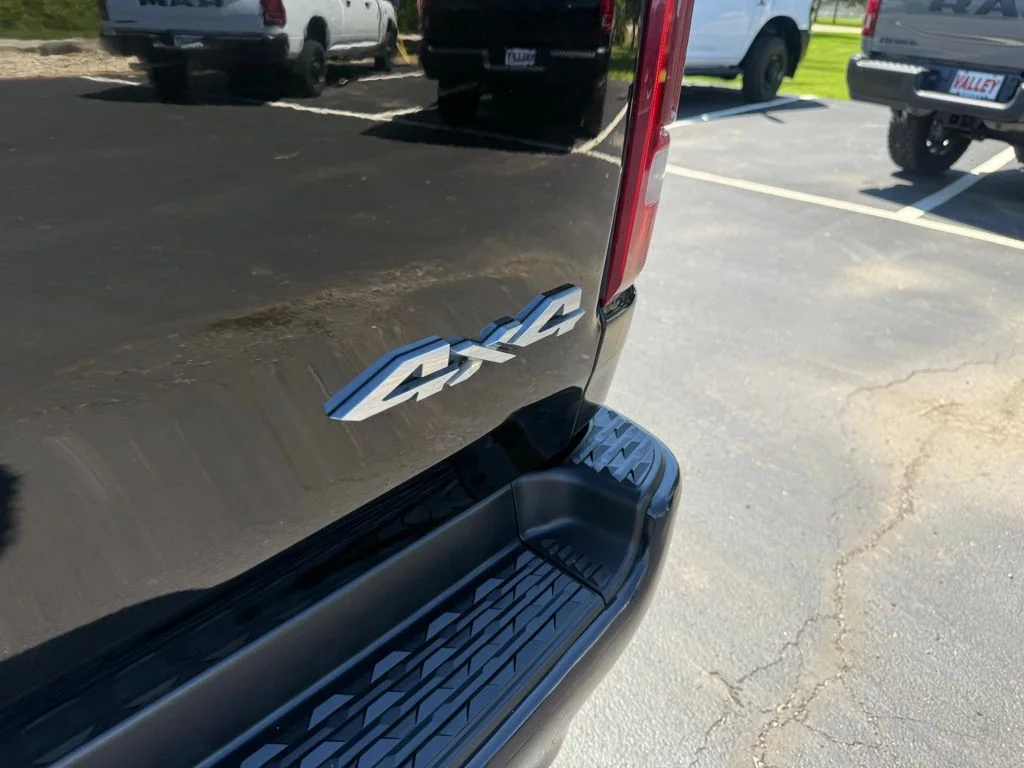 Certified Used 2019 Black Ram Laramie image 43