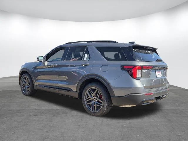 New 2026 Carbonized Gray Metallic Ford ST-Line image 26