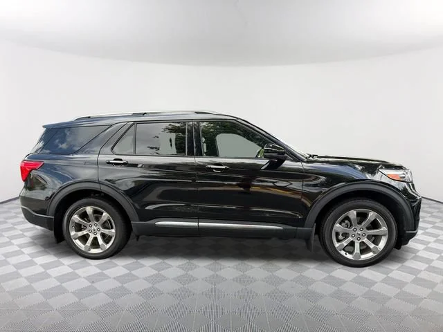 Used 2020 Black Ford Platinum image 4