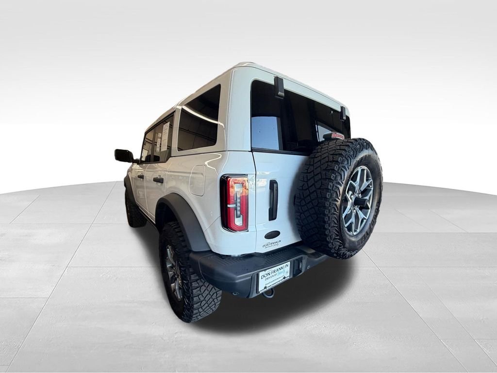 Used 2025 White Ford Badlands image 4