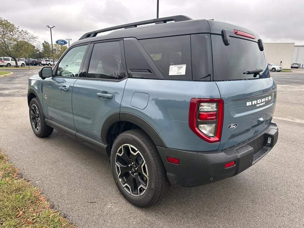 New 2026 Azure Gray Metallic Tri-Coat Ford Outer Banks® image 5