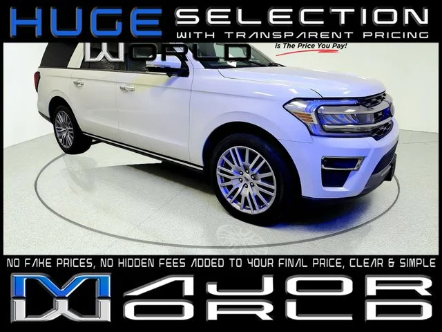 Used 2022 White Ford Limited image 1