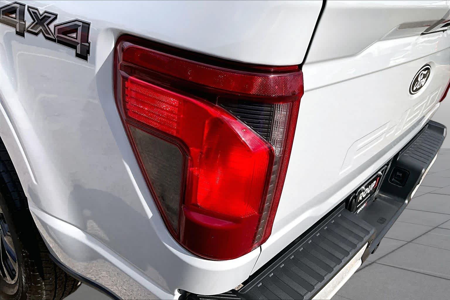 Used 2024 Carbonized Gray Metallic Ford XLT image 28