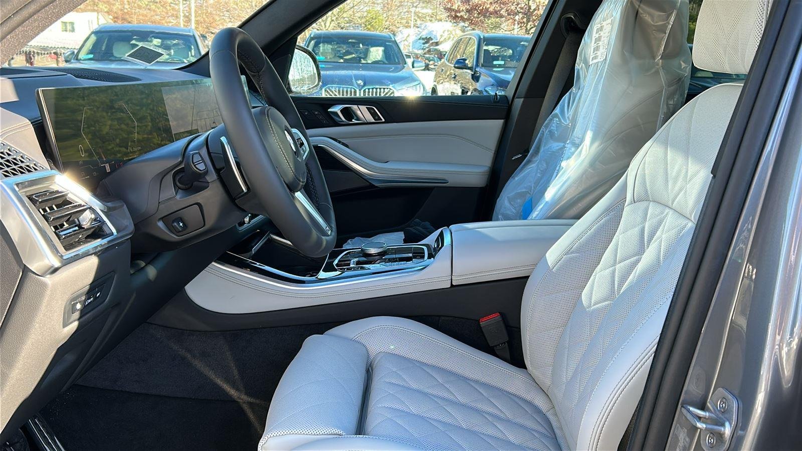 New 2026 Skyscraper Grey Metallic BMW xDrive40i image 10
