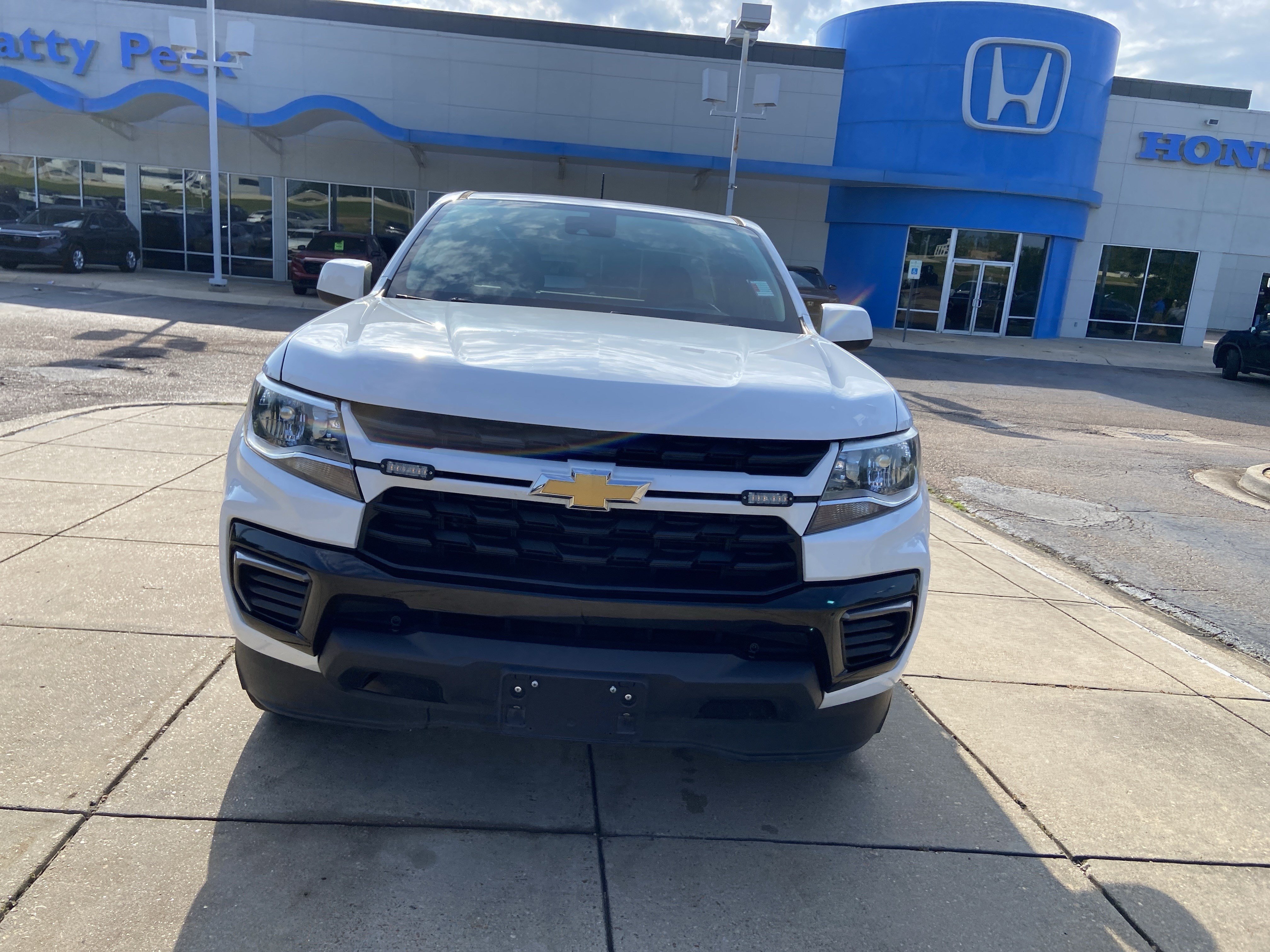 Used 2022 Summit White Chevrolet 2WD LT image 3