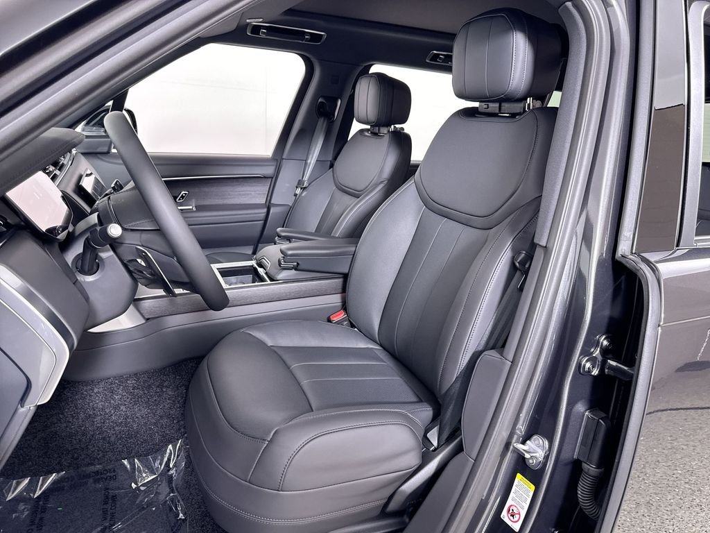New 2026 CARP GRY PRM MT Land Rover SE LWB image 11