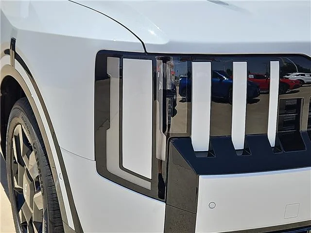 New 2027 Glacial White KIA SX Front-Wheel Drive image 6