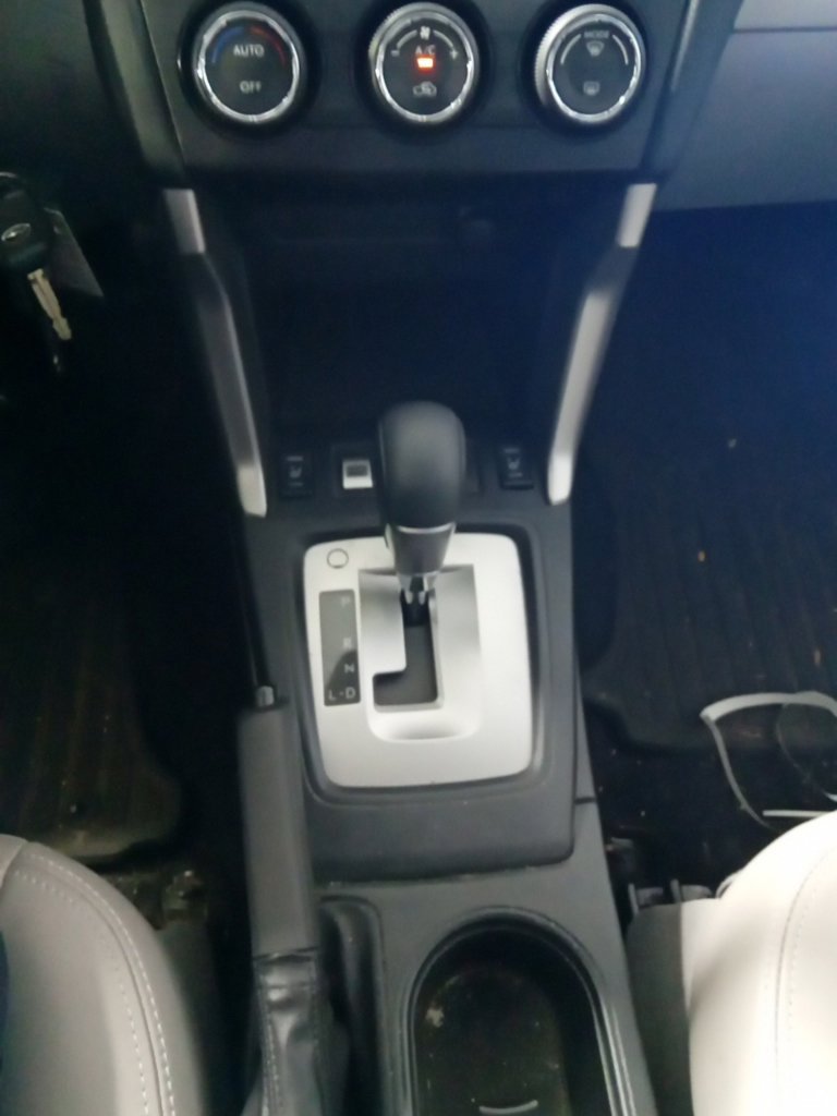 Used 2015 Satin White Pearl Subaru 2.5i Limited image 19