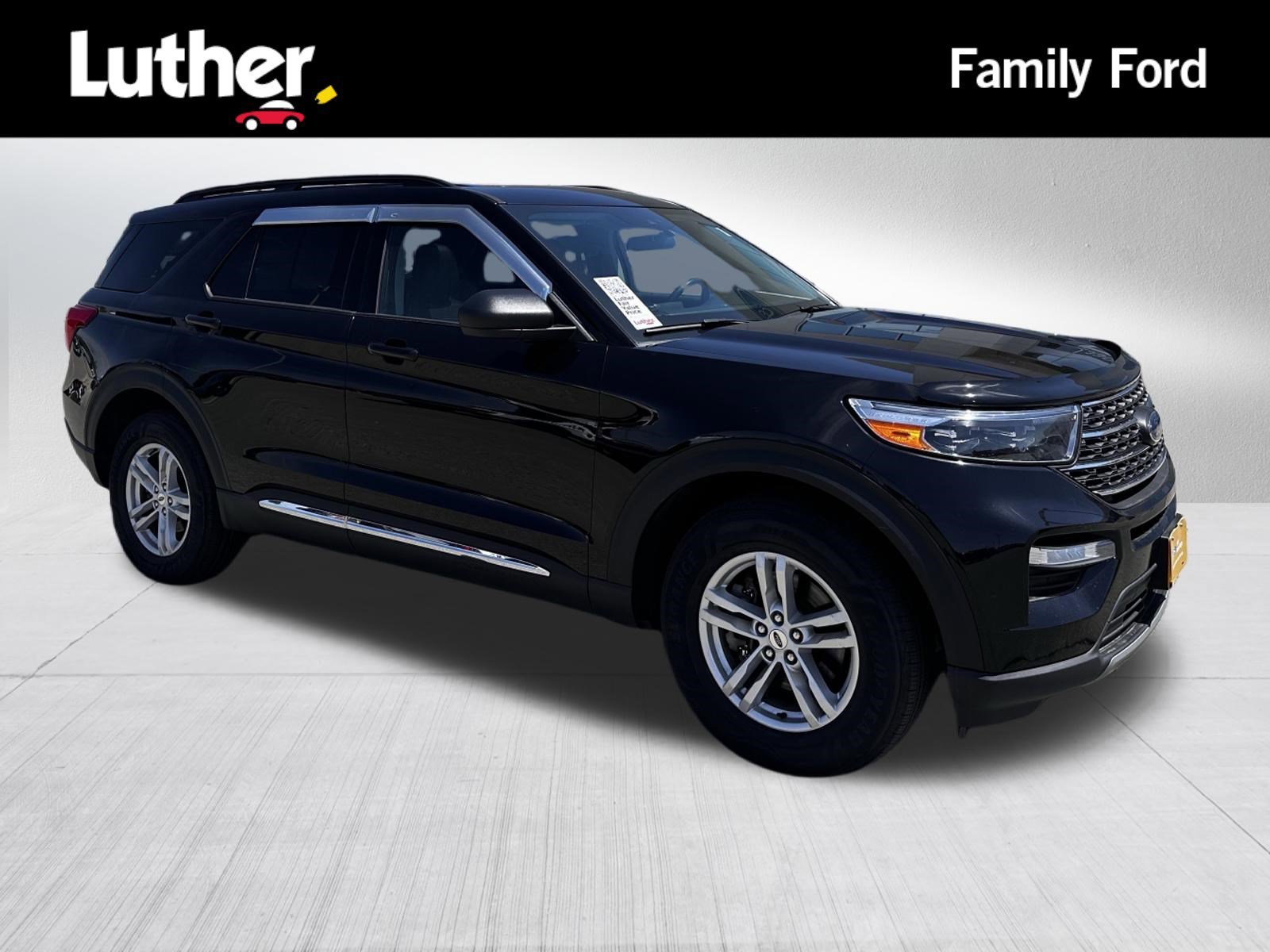 2022 Ford Explorer XLT 4WD's photo