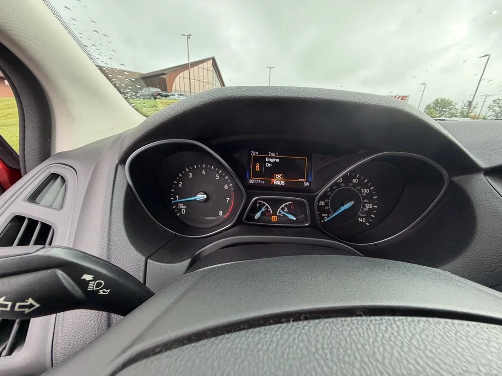 Used 2018 Red Ford SEL image 27