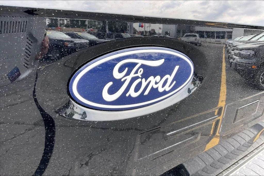 New 2026 Agate Black Metallic Ford Lariat® image 7