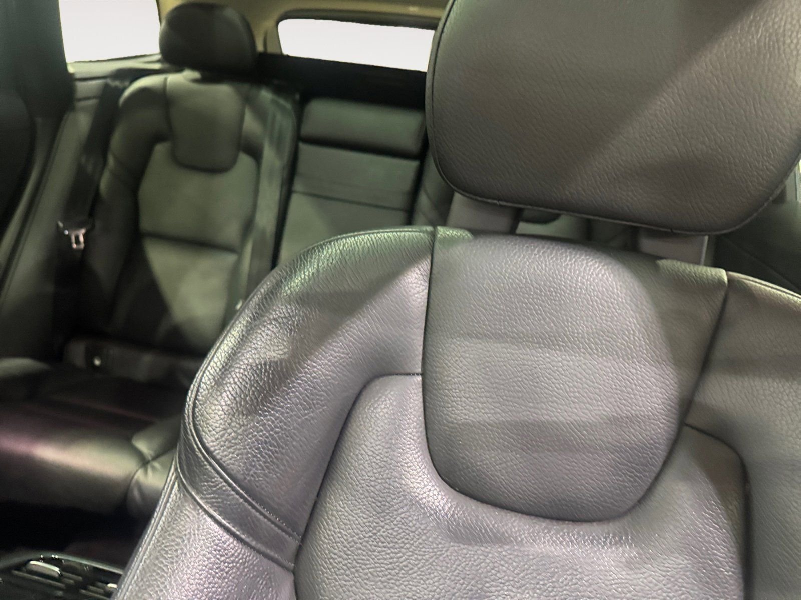 Used 2018 Black Volvo T6 Inscription image 13