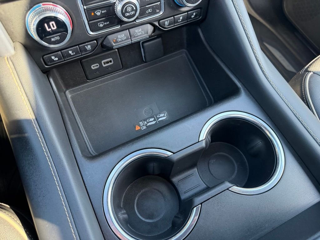 Used 2023  GMC SLT image 48