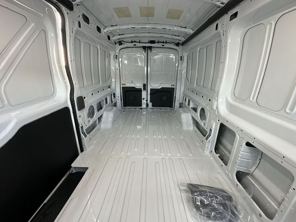 New 2026 Oxford White Ford Cargo Van image 21
